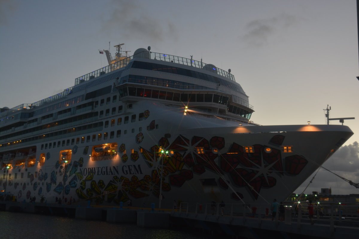 Cruise Ship "Norwegian Gem," San Juan piers