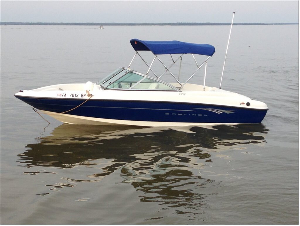 2010 Bayliner 175BR named Sea Dragon, At Anchor on The Potomac River