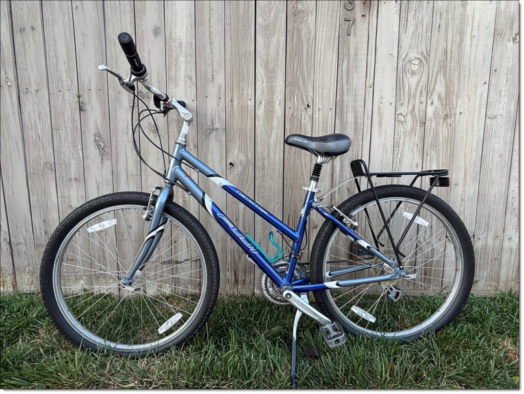 Fuji Model Year 2000 "Cambridge" Road Bicycle
