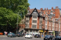 Along Kensington Road