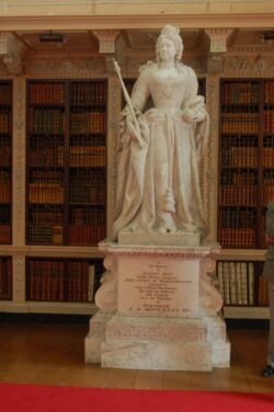 Statue of Queen Ann in Blenheim Palace