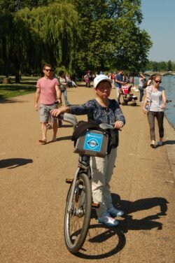 Bicycling in Hyde Park