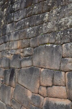 A stone retaining wall in Machu Picchu showing both Ashlar and Cellular polygonal masonry structure.
