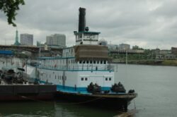 Steam Powered Sternwheel "Portland"