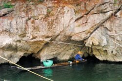 Li Jiang River Cave Fishing