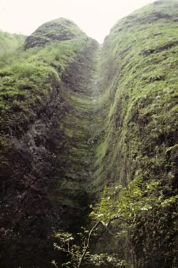 Cliff walls along the Trail to Sacred Falls