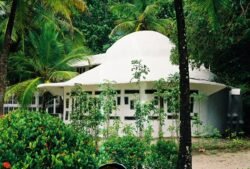 Cottages of Rum Point Inn