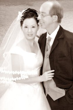 Ron and Weifang's Wedding Photos - In Traditional Western Attire Ron and Weifang's Wedding Photos - In Traditional Western Attire