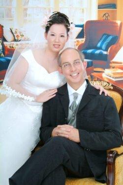 Ron and Weifang's Wedding Photos - In Traditional Western Attire Ron and Weifang's Wedding Photos - In Traditional Western Attire