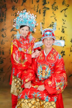 Ron and Weifang's Wedding Photos - In Traditional Chinese Attire Ron and Weifang's Wedding Photos - In Traditional Chinese Attire