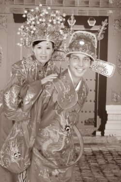 Ron and Weifang's Wedding Photos - In Traditional Chinese Attire Ron and Weifang's Wedding Photos - In Traditional Chinese Attire