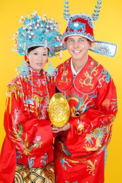 Ron and Weifang's Wedding Photos - In Traditional Chinese Attire Ron and Weifang's Wedding Photos - In Traditional Chinese Attire